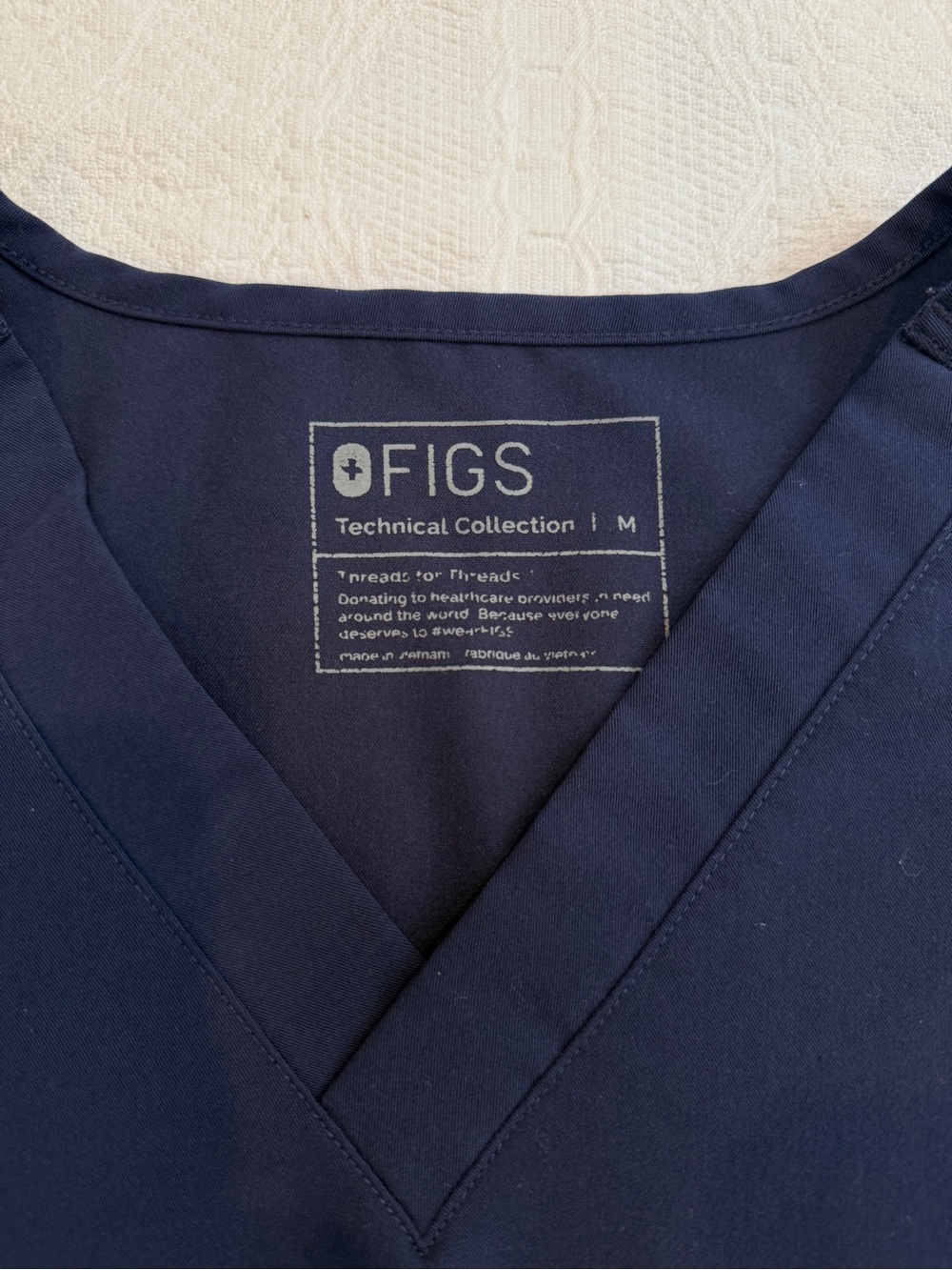FIGS Navy Scrub Set Men’s Medium Leon Top Tansen Jogger Pants - Picture 7 of 9